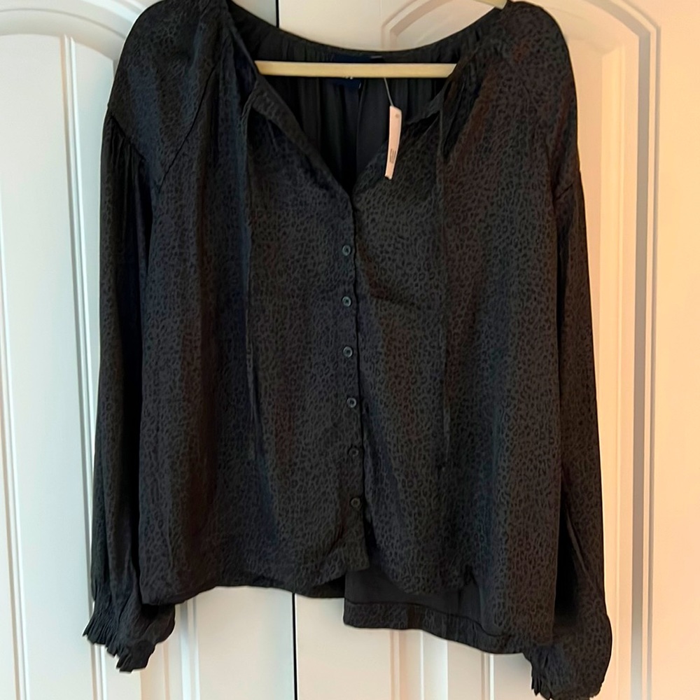 NWT ladies Gap blouse